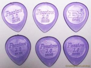 6 MINI 2MM PLECTRUMS